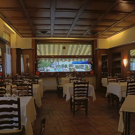 Hotel Corona لوكارنو